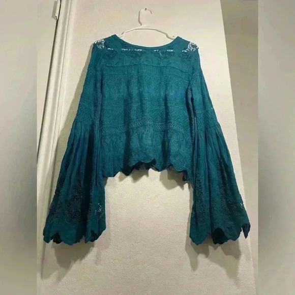 FREE PEOPLE Turquoise Once Upon a Time Linen Blend Knit Bell Sleeve Top Small - Picture 4 of 10